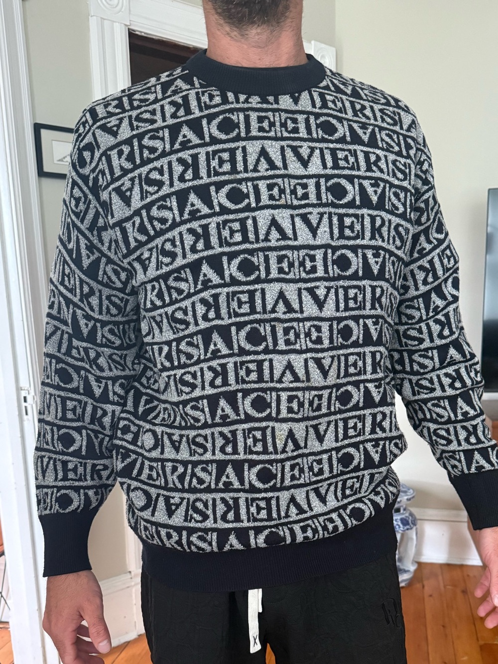 Versace Jeans Couture Men’s Sweater 100% Worsted Wool Size Large. AOP VTG